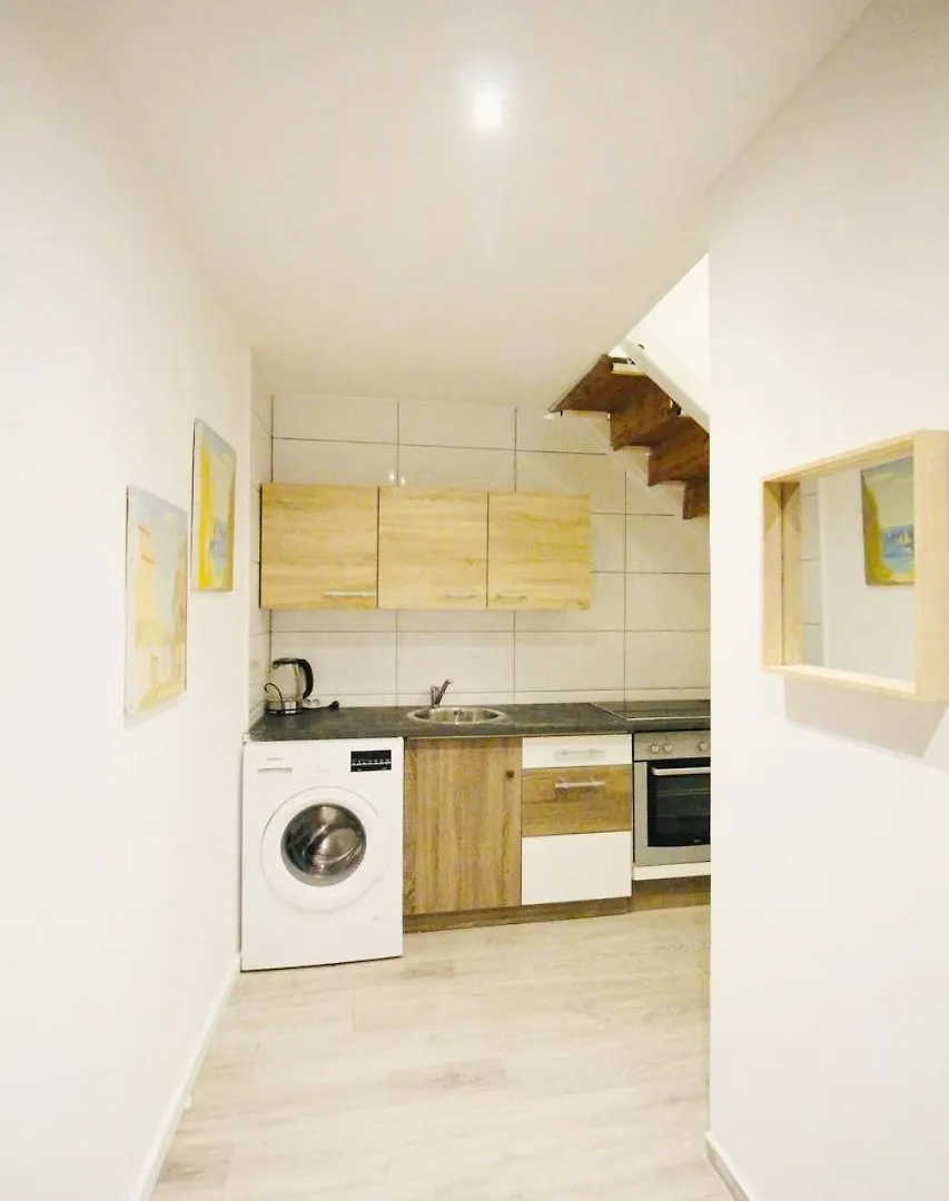 Comfortable Rooms In Akh Area Vienna 0*,  Austria