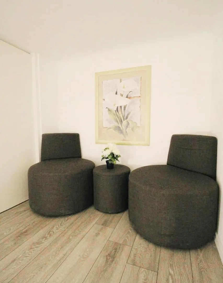 Comfortable Rooms In Akh Area Vienna Homestay