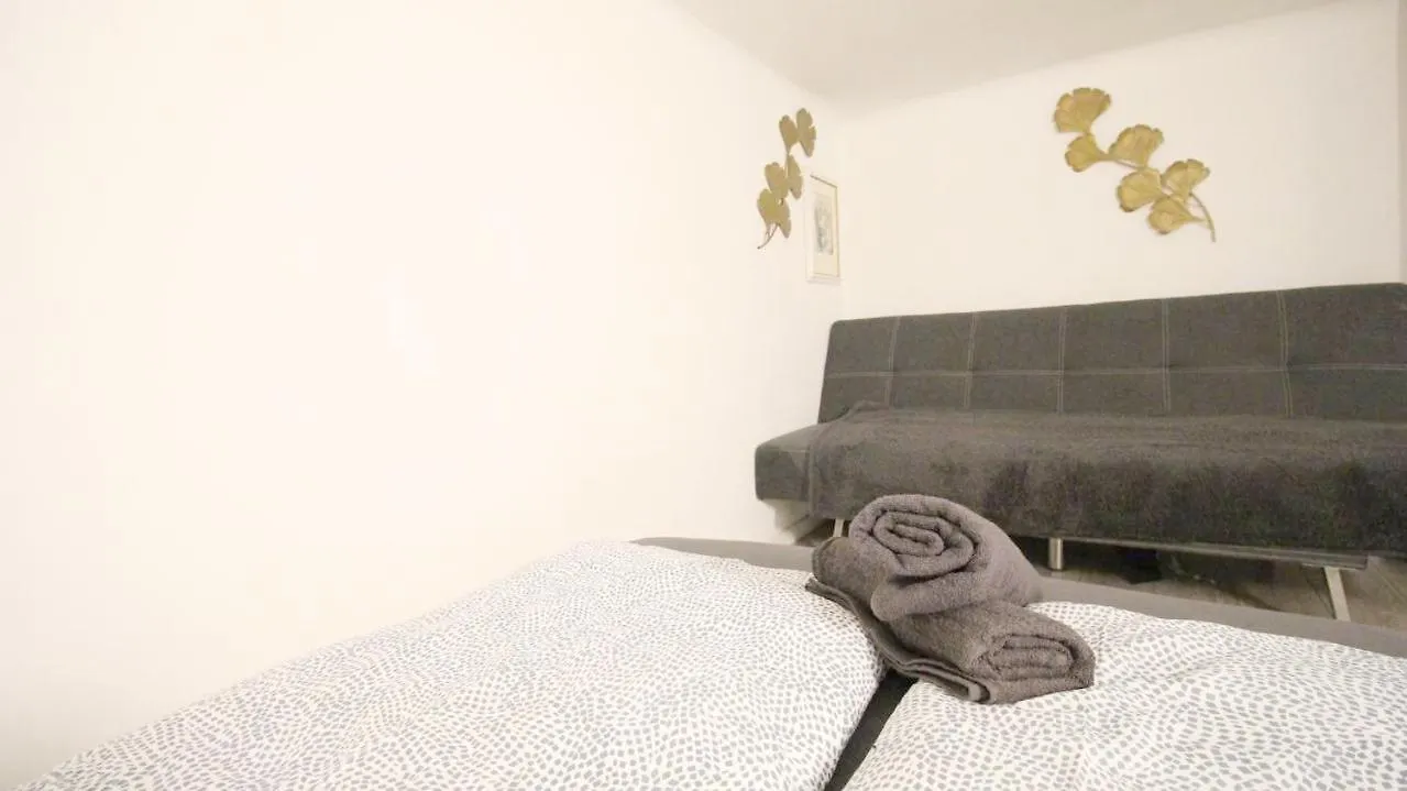 Comfortable Rooms In Akh Area Vienna Homestay