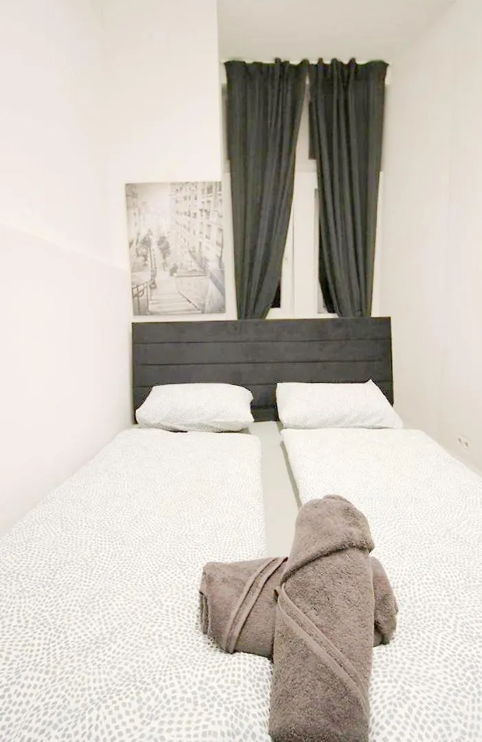 Comfortable Rooms In Akh Area Vienna Homestay