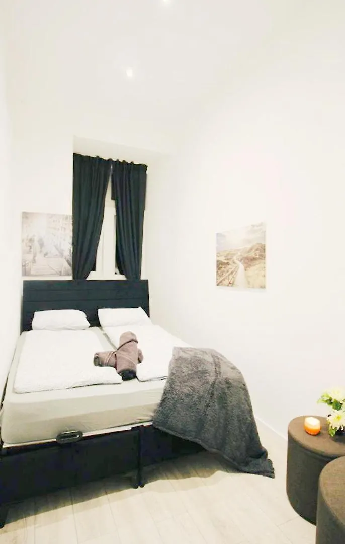 Comfortable Rooms In Akh Area Vienna 0*,