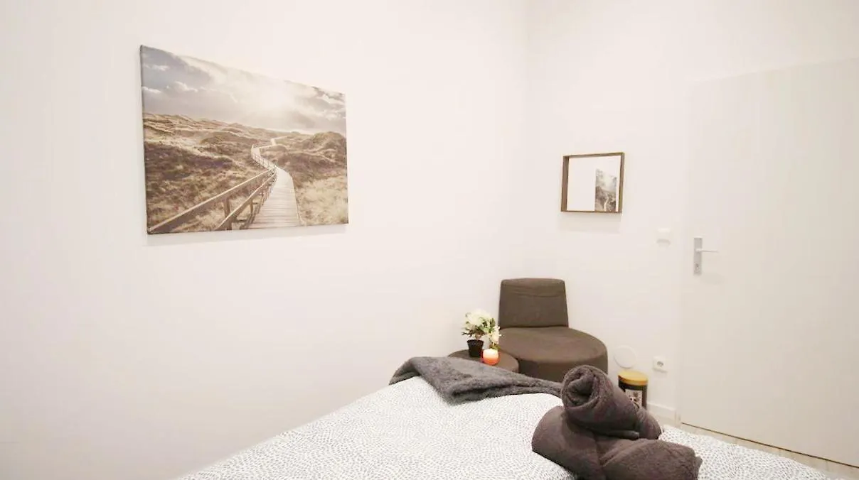 Comfortable Rooms In Akh Area Vienna Homestay