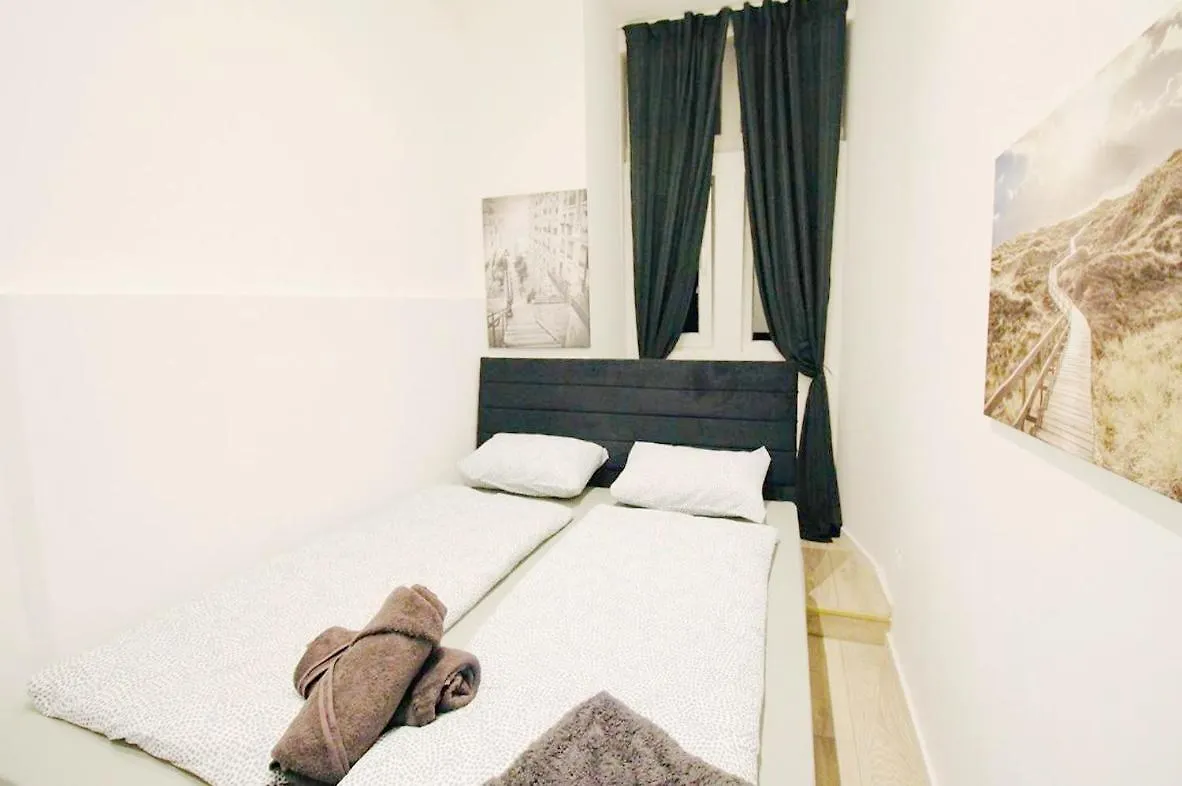 Comfortable Rooms In Akh Area Vienna Homestay